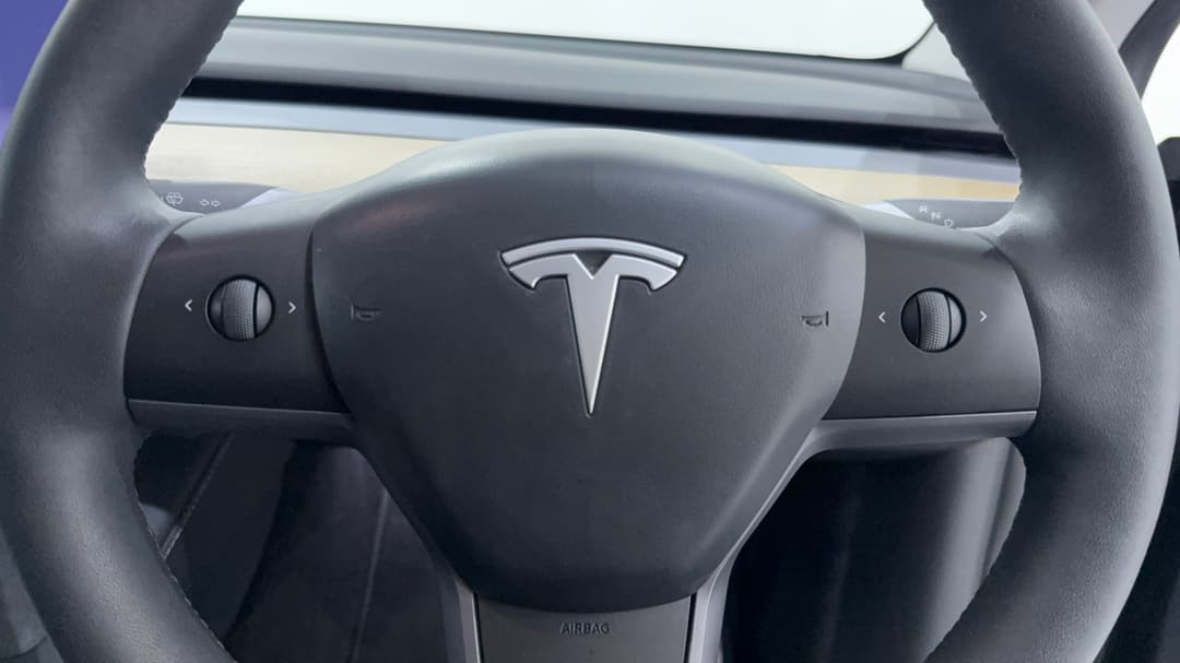 2023 Tesla Model Y Rear-wheel Drive, Automatic, 36322 km, Utility Switches/Buttons