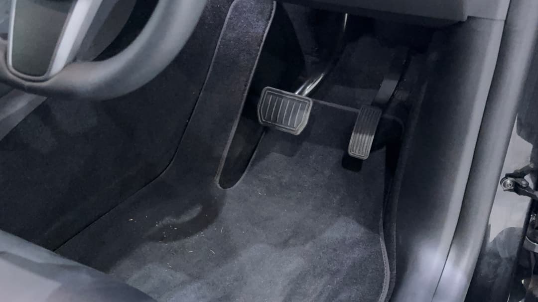 2023 Tesla Model Y Rear-wheel Drive, Automatic, 36322 km, Pedals and Footmat