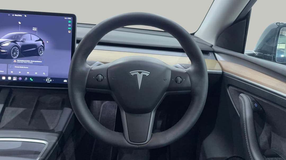 2023 Tesla Model Y Rear-wheel Drive, Automatic, 36322 km, Steering Wheel Close-up