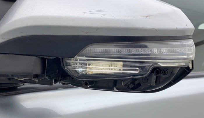 2018 Toyota Innova Crysta 2.8 GX AT 8 STR, Diesel, Automatic, 72,202 km, Left rear-view mirror - Cover has minor damage