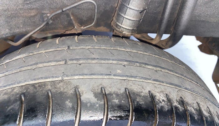 2016 Datsun Go T (O), Petrol, Manual, 70,543 km, Left Rear Tyre Tread