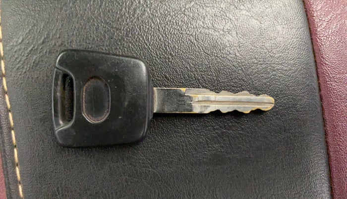 2016 Datsun Go T (O), Petrol, Manual, 70,543 km, Key Close Up