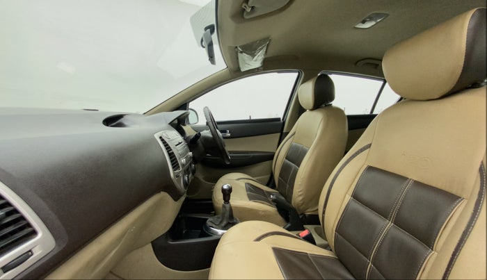 2011 Hyundai i20 SPORTZ (O) 1.2, Petrol, Manual, 32,464 km, Right Side Front Door Cabin