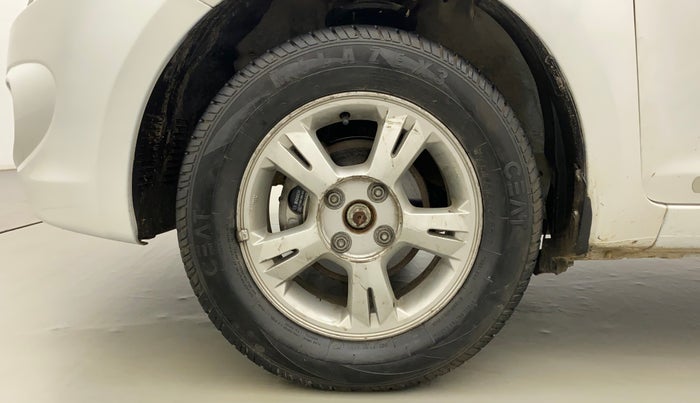 2011 Hyundai i20 SPORTZ (O) 1.2, Petrol, Manual, 32,464 km, Left Front Wheel