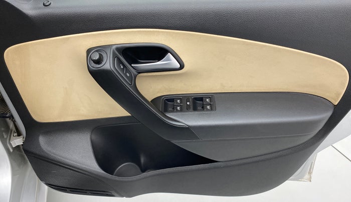 2016 Volkswagen Ameo COMFORTLINE 1.5, Diesel, Manual, 90,155 km, Driver Side Door Panels Control