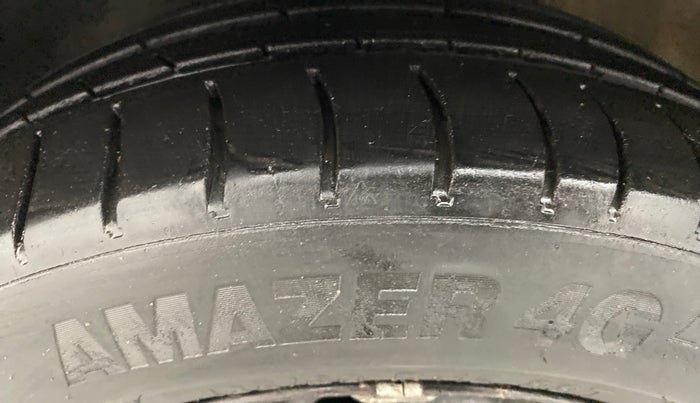 2016 Volkswagen Ameo COMFORTLINE 1.5, Diesel, Manual, 90,155 km, Left front tyre - Minor crack