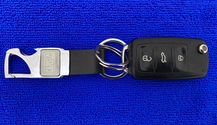 2016 Volkswagen Ameo COMFORTLINE 1.5, Diesel, Manual, 90,155 km, Key Close Up