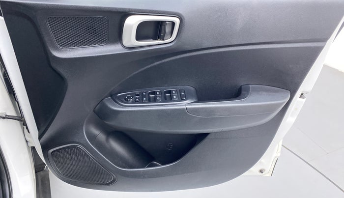 2019 Hyundai VENUE 1.0 TURBO GDI SX+ AT, Petrol, Automatic, 20,157 km, Driver Side Door Panels Control