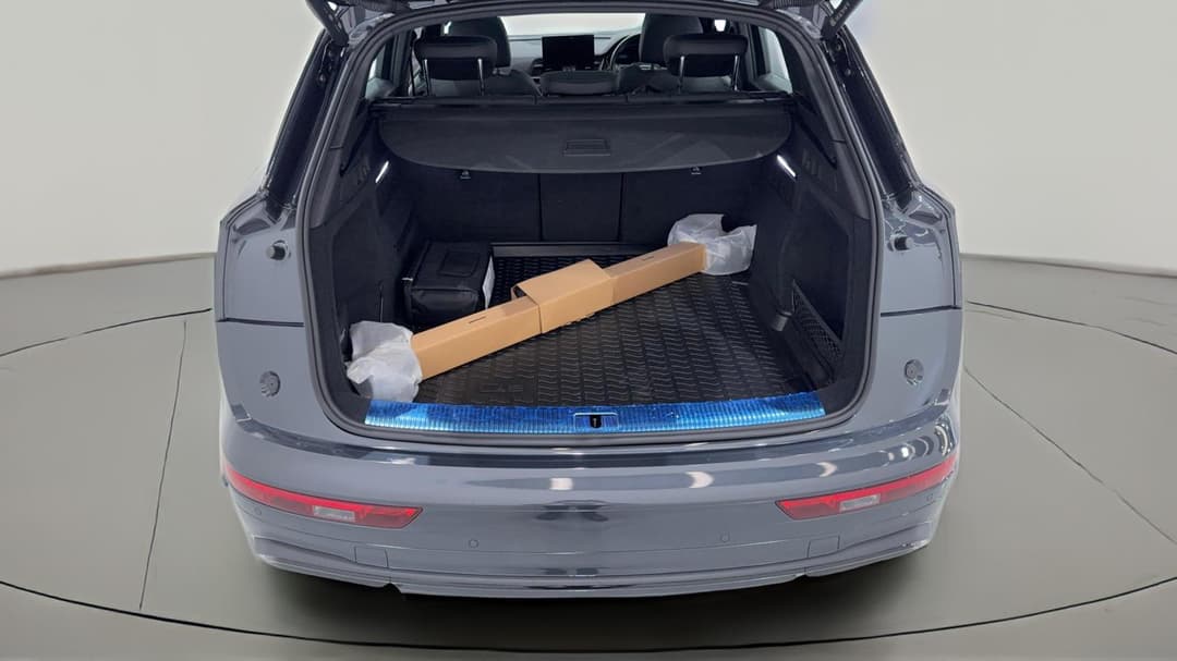 2022 Audi Q5 45 Tfsi Quattro Sport Mhev, Automatic, 32651 km, Boot Inside View