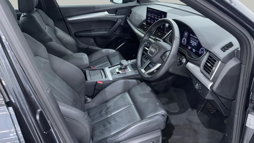 2022 Audi Q5 45 Tfsi Quattro Sport Mhev, Automatic, 32651 km, Right Side Front Door Cabin View