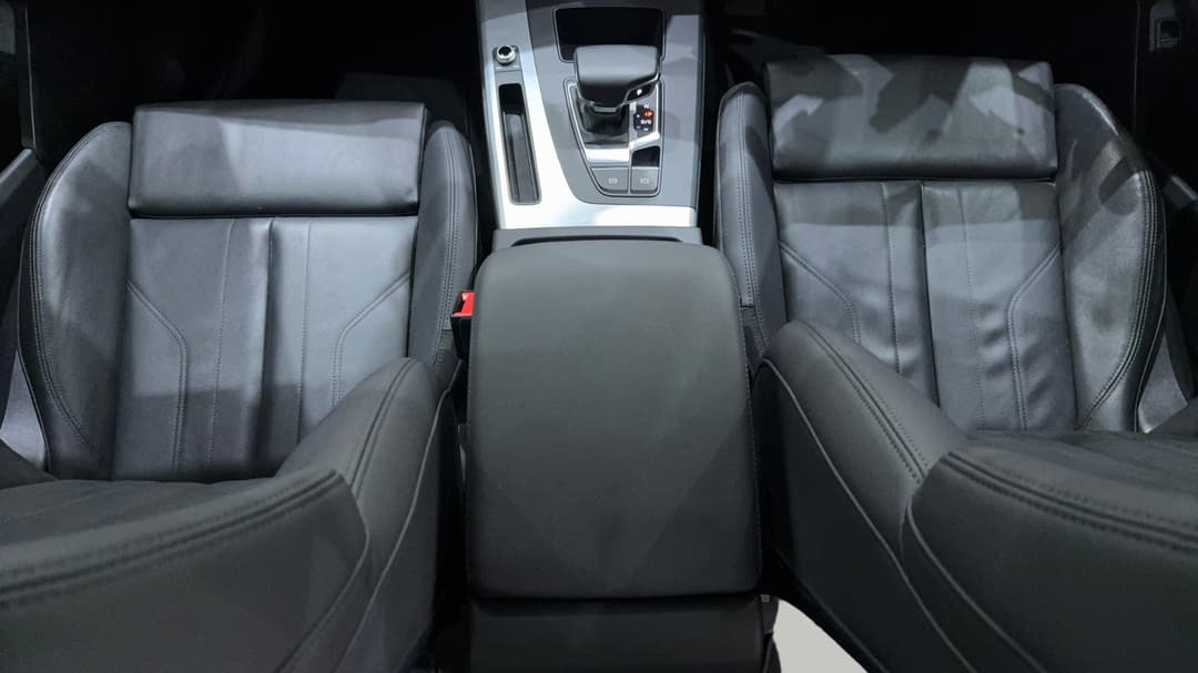 2022 Audi Q5 45 Tfsi Quattro Sport Mhev, Automatic, 32651 km, Center Console