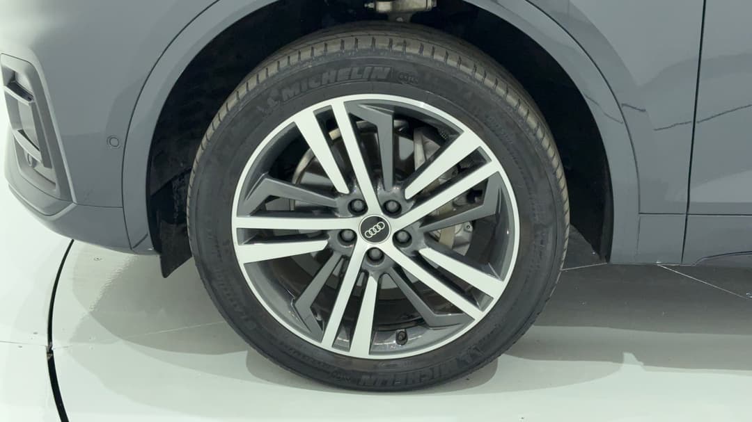 2022 Audi Q5 45 Tfsi Quattro Sport Mhev, Automatic, 32651 km, Left Front Wheel