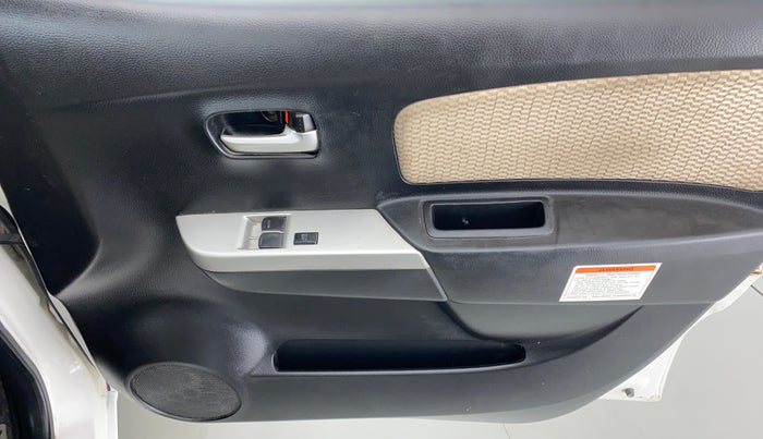 2018 Maruti Wagon R 1.0 LXI CNG, CNG, Manual, 56,476 km, Driver Side Door Panels Control