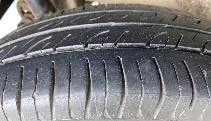 2018 Maruti Wagon R 1.0 LXI CNG, CNG, Manual, 56,476 km, Right Rear Tyre Tread