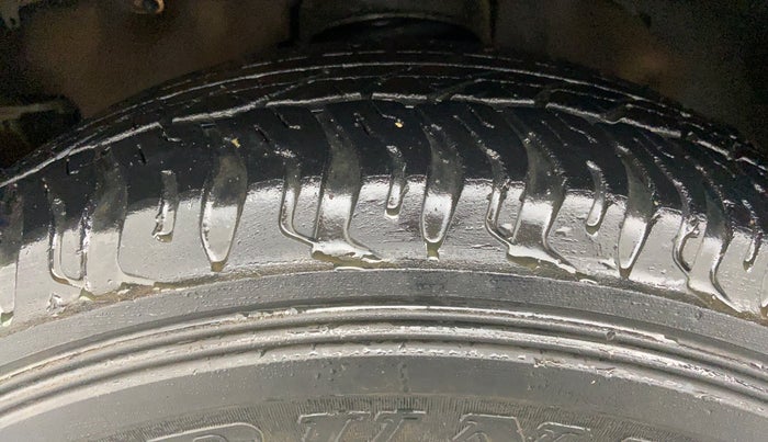 2017 Mahindra Scorpio S6 PLUS, Diesel, Manual, 53,326 km, Left Front Tyre Tread