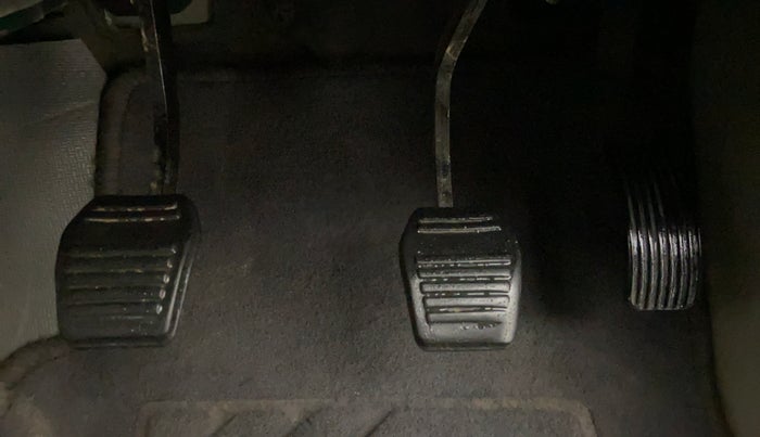 2017 Mahindra Scorpio S6 PLUS, Diesel, Manual, 53,326 km, Pedals