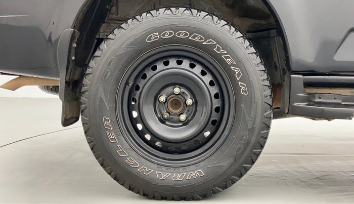 2017 Mahindra Scorpio S6 PLUS, Diesel, Manual, 53,326 km, Right Rear Wheel