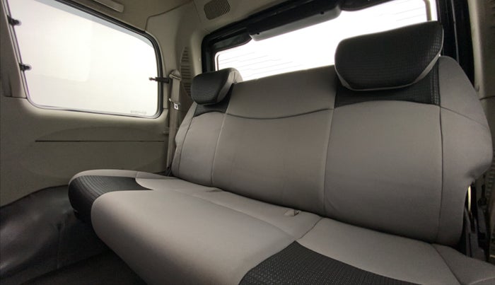 2017 Mahindra Scorpio S6 PLUS, Diesel, Manual, 53,326 km, Third Seat Row