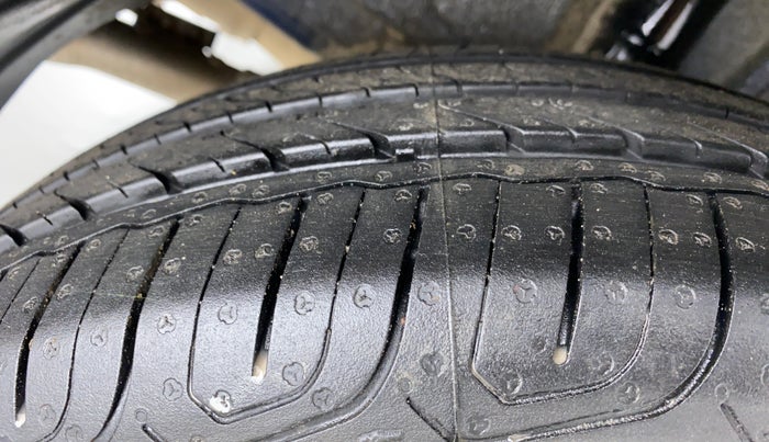 2017 Maruti IGNIS ALPHA 1.3 DDIS, Diesel, Manual, 79,923 km, Right Rear Tyre Tread