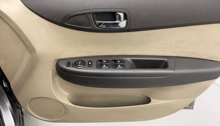 2012 Hyundai i20 SPORTZ 1.2, Petrol, Manual, 67,653 km, Driver Side Door Panels Control