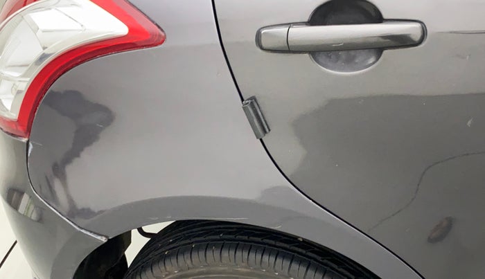2015 Maruti Swift VXI, Petrol, Manual, 88,278 km, Right quarter panel - Minor scratches