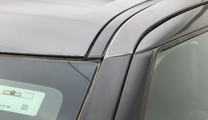 2015 Maruti Swift VXI, Petrol, Manual, 88,278 km, Left A pillar - Slight discoloration
