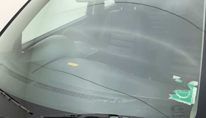 2015 Maruti Swift VXI, Petrol, Manual, 88,278 km, Front windshield - Minor spot on windshield