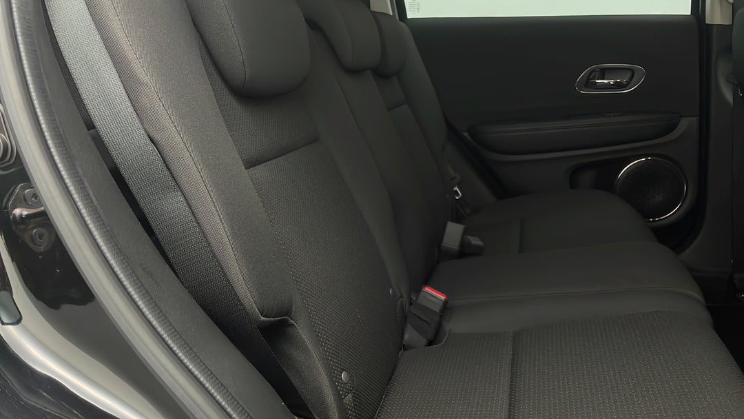 2021 Honda HR-V Vti-s, Automatic, 18537 km, Right Side Rear Door Cabin View