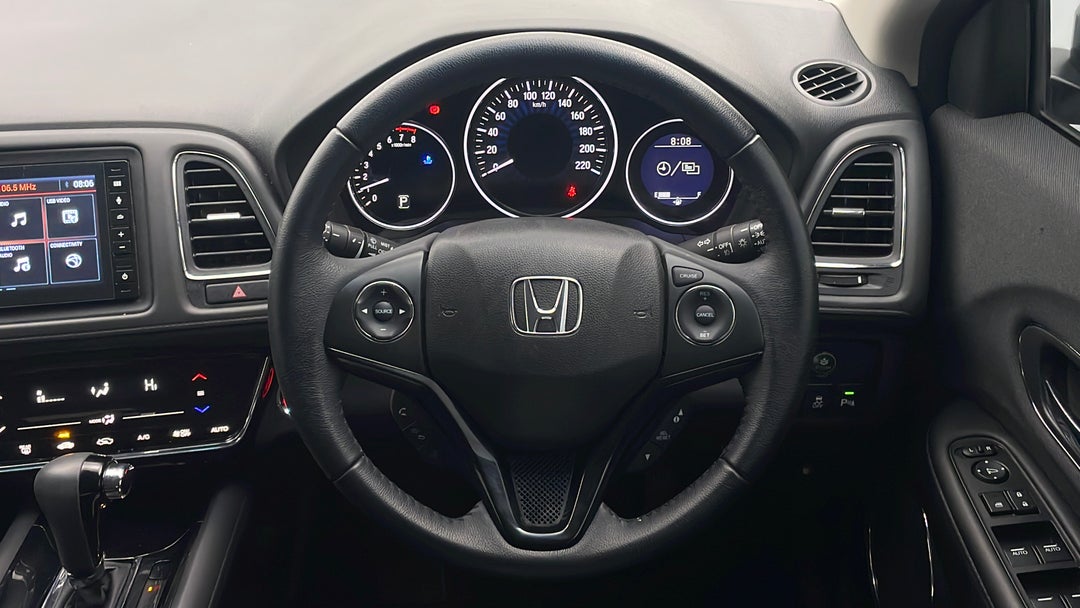 2021 Honda HR-V Vti-s, Automatic, 18537 km, Steering Wheel Close-up