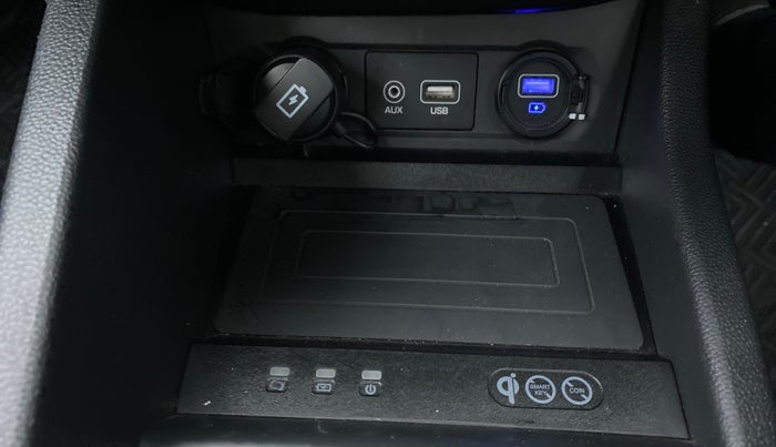 2019 Hyundai Elite i20 ASTA 1.2 (O), Petrol, Manual, 20,526 km, Wireless Charger