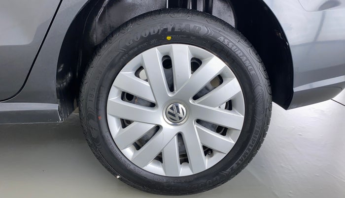 2016 Volkswagen Ameo COMFORTLINE 1.2, Petrol, Manual, 61,124 km, Left Rear Wheel