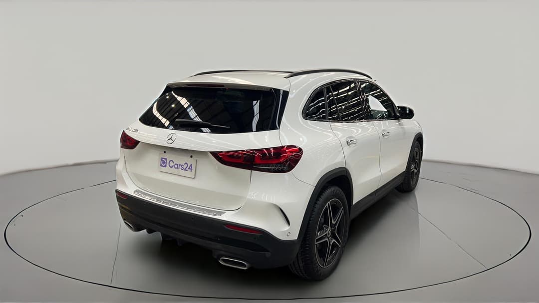 2021 Mercedes-benz GLA 200, Automatic, 77243 km, Right Back Diagonal (45- Degree) View