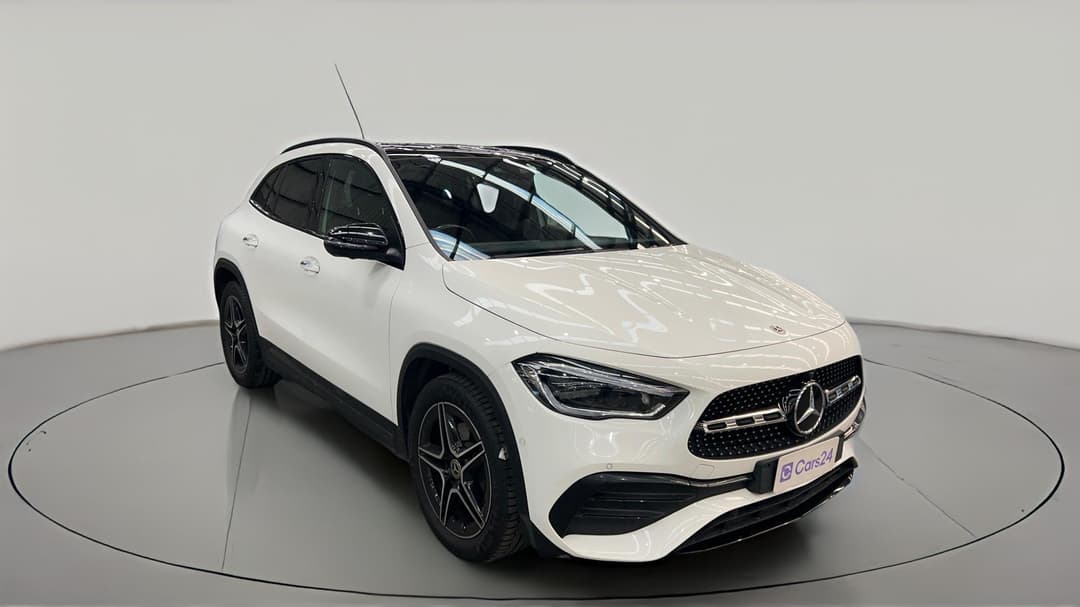 2021 Mercedes-benz GLA 200, Automatic, 77243 km, Right Front Diagonal (45- Degree) View