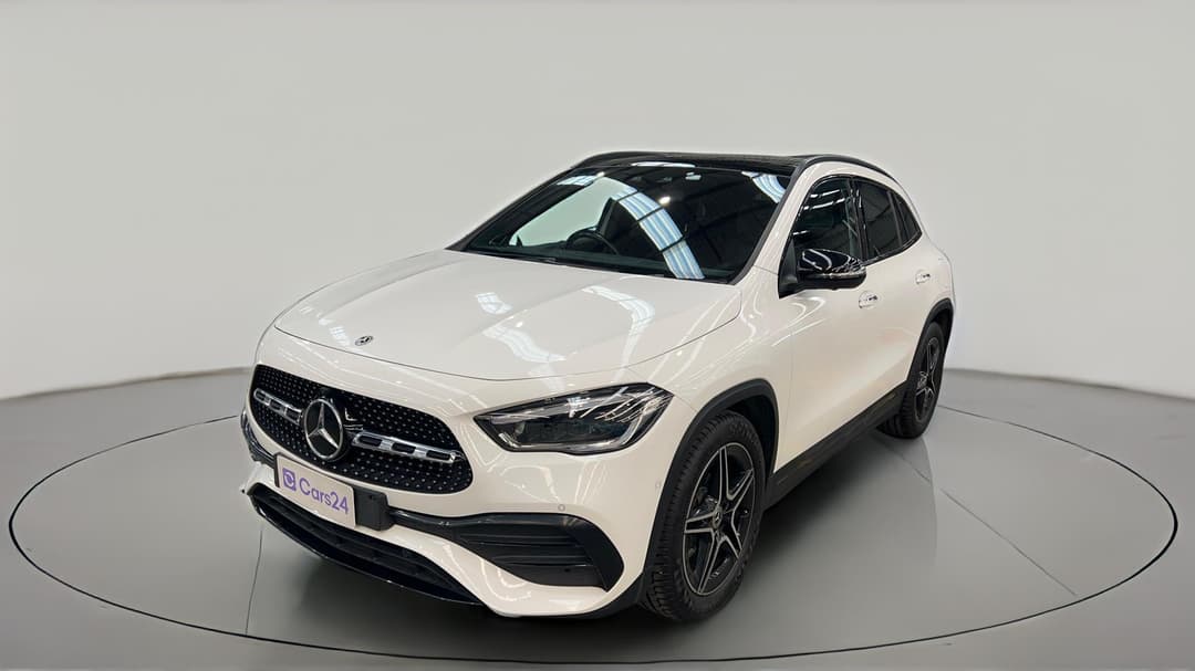 2021 Mercedes-benz GLA 200, Automatic, 77243 km, Left Front Diagonal (45- Degree) View