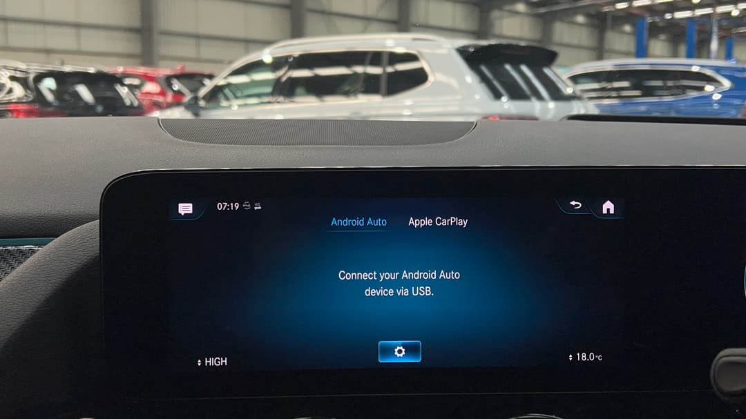 2021 Mercedes-benz GLA 200, Automatic, 77243 km, Android/Apple Car Play