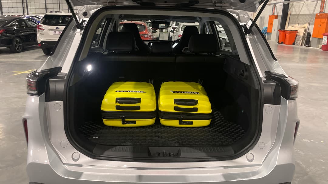 2025 Chery Tiggo 7 Csh Urban, Automatic, 1486 km, Boot Inside View with Luggage