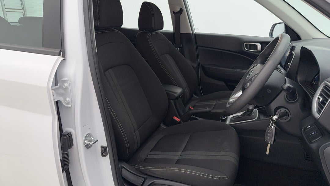 2023 Hyundai Venue Venue, Automatic, 53548 km, Right Side Front Door Cabin View