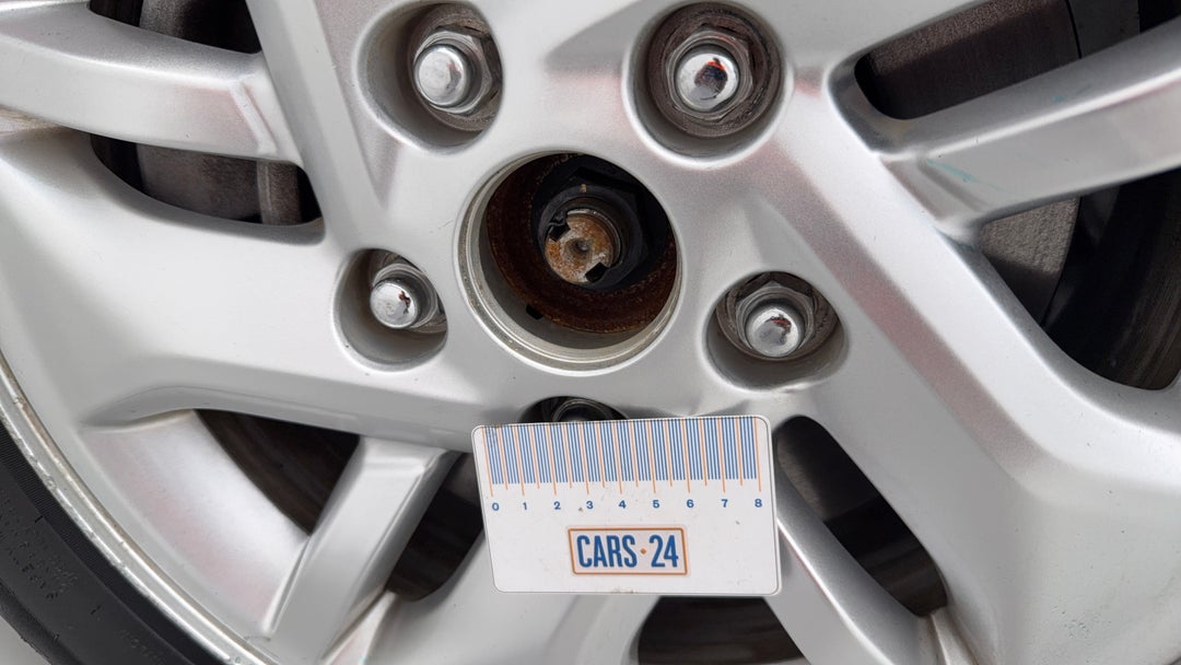 2023 Hyundai Venue Venue, Automatic, 53548 km, Wheels Rim Front LHS Centre Cap Missing