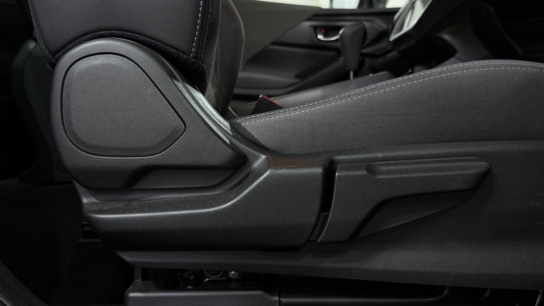 2025 Subaru Crosstrek AWD 2.0l, Automatic, 20360 km, Drivers Side Adjustment Panel