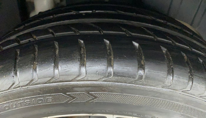 2019 Mahindra XUV300 1.2 W8 OPT, Petrol, Manual, 63,005 km, Left Rear Tyre Tread