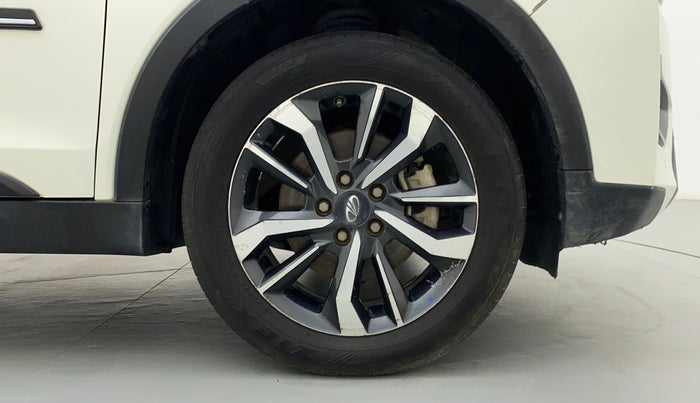2019 Mahindra XUV300 1.2 W8 OPT, Petrol, Manual, 63,005 km, Right Front Wheel