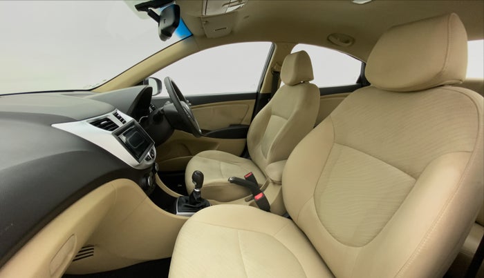 2016 Hyundai Verna FLUIDIC 1.6 SX VTVT, Petrol, Manual, 33,331 km, Right Side Front Door Cabin