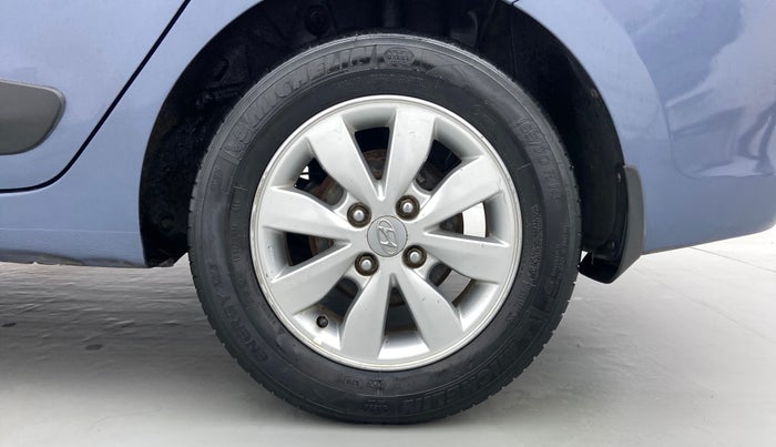 2015 Hyundai Xcent S 1.2 OPT, Petrol, Manual, 1,61,643 km, Left Rear Wheel