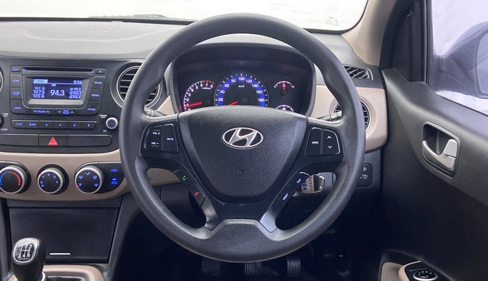 2015 Hyundai Xcent S 1.2 OPT, Petrol, Manual, 1,61,643 km, Steering Wheel Close Up