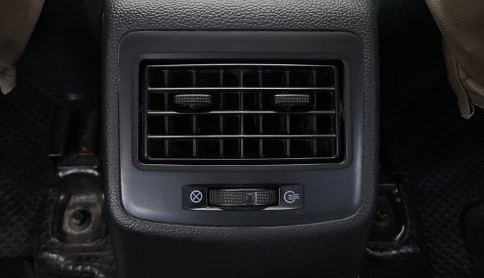 2015 Hyundai Xcent S 1.2 OPT, Petrol, Manual, 1,61,643 km, Rear AC Vents