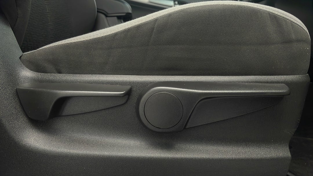 2016 Holden Colorado Ls (4x4), Automatic, 46107 km, Drivers Side Adjustment Panel