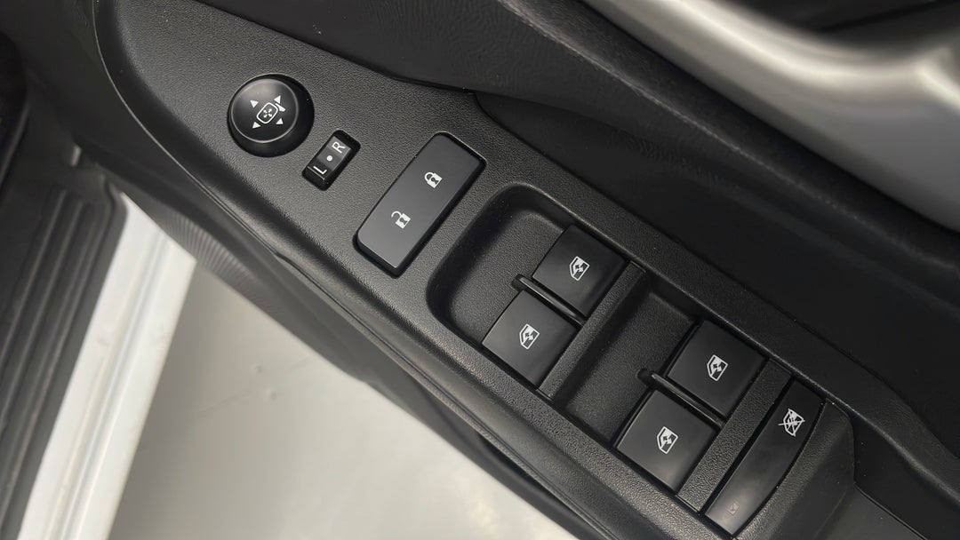 2016 Holden Colorado Ls (4x4), Automatic, 46107 km, Drivers Side Door Panel Controls