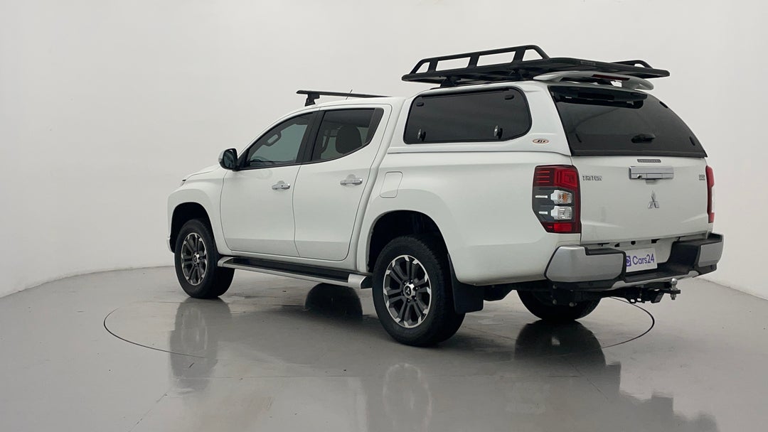 Left Back Diagonal (45- Degree) View