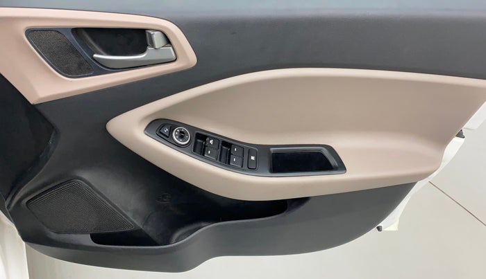 2016 Hyundai Elite i20 ASTA 1.2, Petrol, Manual, 92,316 km, Driver Side Door Panels Control