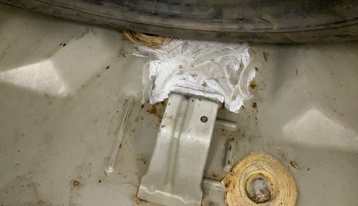 2014 Maruti Swift Dzire VXI, Petrol, Manual, 23,373 km, Boot floor - Slight discoloration